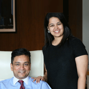 (R)Vinay Bothra, Co-Founder & CEO,(L)Namrata Bothra, Founder (R)Vinay Bothra, Co-Founder & CEO,(L)Namrata Bothra, Founder
