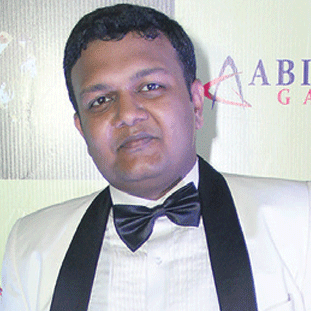 Navneet Makharia, Founder Navneet Makharia, Founder